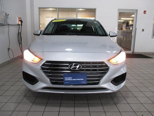 2022 Hyundai Accent SE
