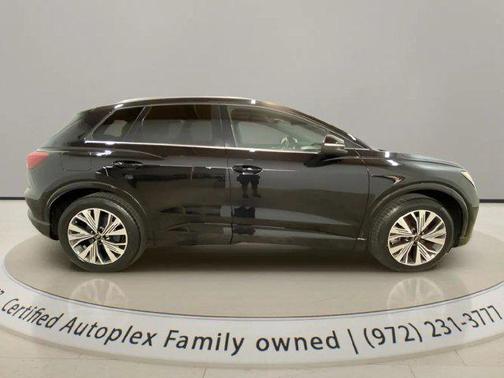 Mythos Black Metallic 2023 Audi Q4 e-tron Premium Plus 40 RWD