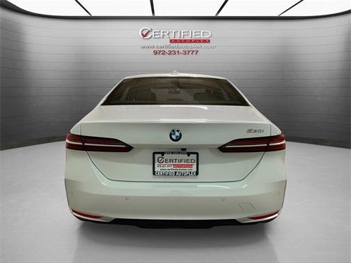 2024 BMW 530 i