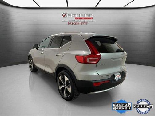 2025 Volvo XC40 B5 Plus Bright Theme