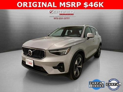 2025 Volvo XC40 B5 Plus Bright Theme