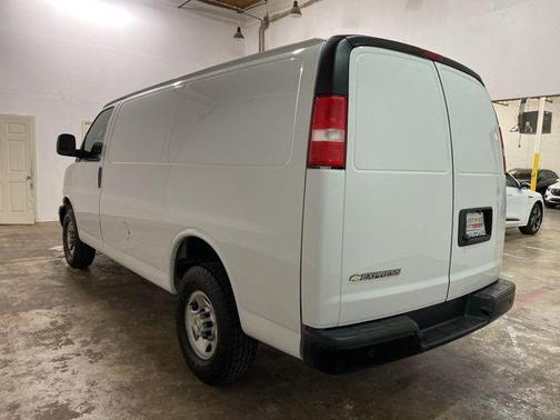 2022 Chevrolet Express 2500 RWD 2500 Regular Wheelbase WT