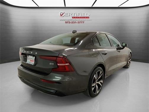 2025 Volvo S60 B5 Core