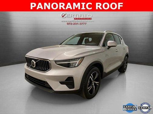 2025 Volvo XC40 B5 Core Bright Theme