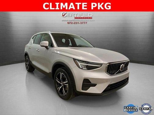 2025 Volvo XC40 B5 Core Bright Theme