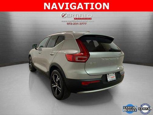 2025 Volvo XC40 B5 Core Bright Theme