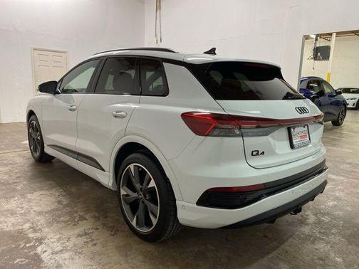2024 Audi Q4 e-tron Premium Plus 55 quattro