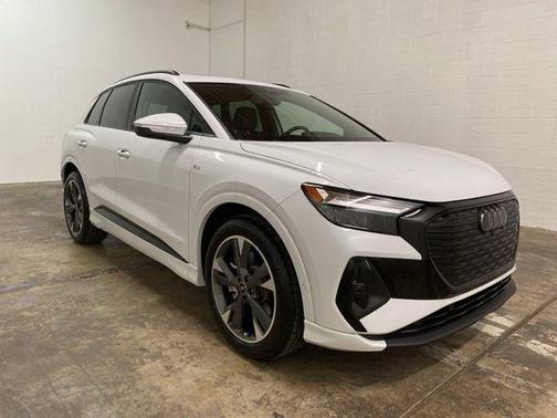 2024 Audi Q4 e-tron Premium Plus 55 quattro