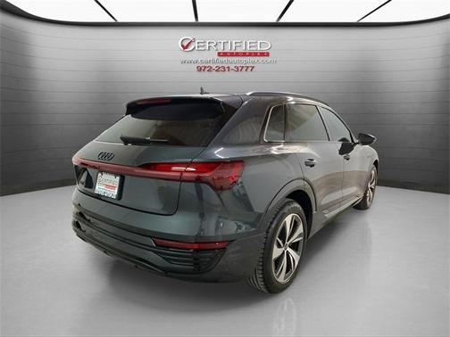 2024 Audi Q8 e-tron Premium