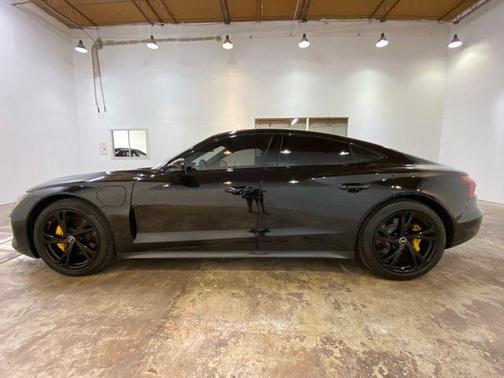 Mythos Black Metallic 2022 Audi e-tron GT Premium Plus