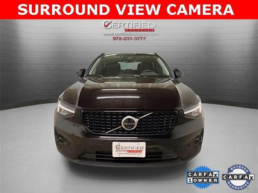 2025 Volvo XC40 B5 Plus Dark Theme