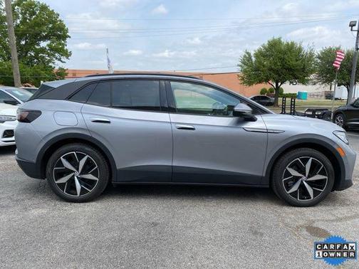 Silver Mist Metallic 2023 Volkswagen ID.4 S