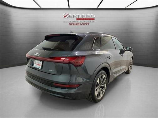 2021 Audi e-tron Premium