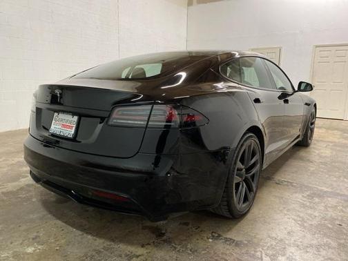 2022 Tesla Model S Base