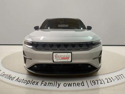 Silver Zynith Clearcoat 2024 Jeep Wagoneer S Launch Edition