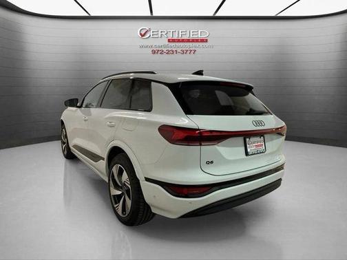 2025 Audi Q6 e-tron Premium Plus quattro