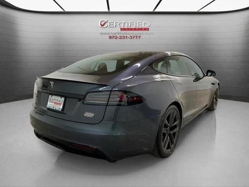 2022 Tesla Model S Plaid