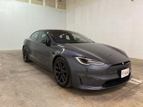 2022 Tesla Model S Plaid