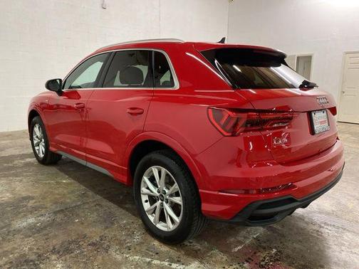 Tango Red 2023 Audi Q3 Premium 45 TFSI S line quattro Tiptronic