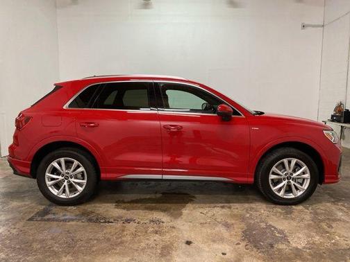 Tango Red 2023 Audi Q3 Premium 45 TFSI S line quattro Tiptronic