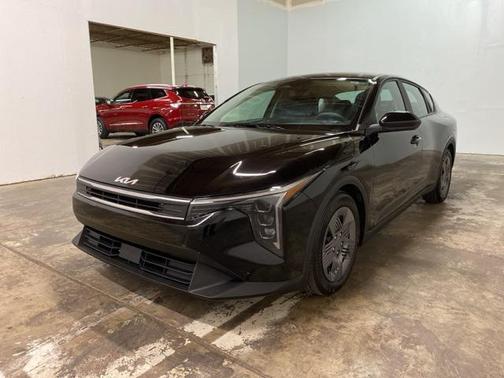 2025 Kia K4 LX
