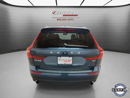2021 Volvo XC60 T5 Momentum