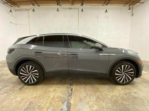Deep Black Pearl 2023 Volkswagen ID.4 Pro S Plus