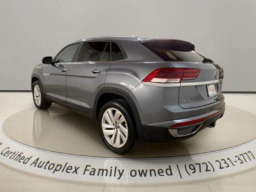 Platinum Gray Metallic 2023 Volkswagen Atlas Cross Sport 3.6L V6 SE w/Technology