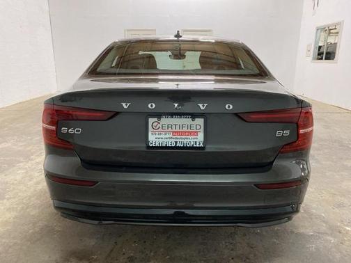 2025 Volvo S60 B5 Core