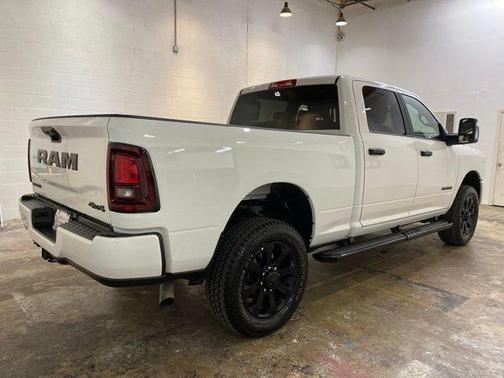 Bright White Clearcoat 2026 RAM 2500 Big Horn Crew Cab 4x4 6'4' Box
