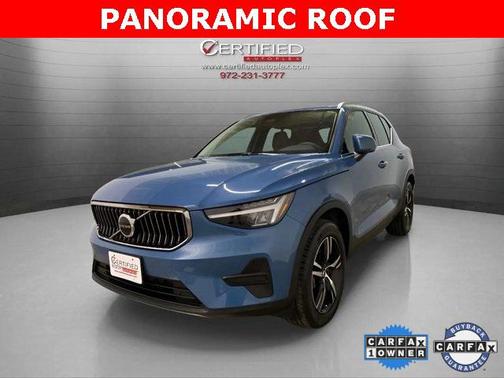 2025 Volvo XC40 B5 Core Bright Theme