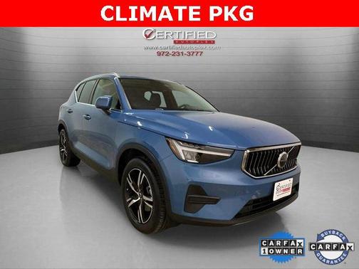 2025 Volvo XC40 B5 Core Bright Theme