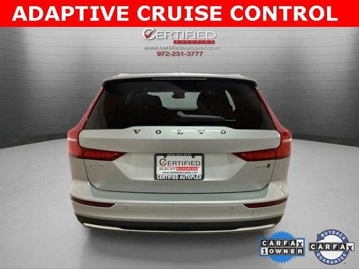 2025 Volvo V60 Cross Country Plus, B5 AWD Gas (mild hybrid)