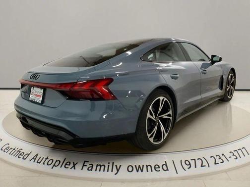 Kemora Gray Metallic 2024 Audi e-tron GT Premium Plus quattro