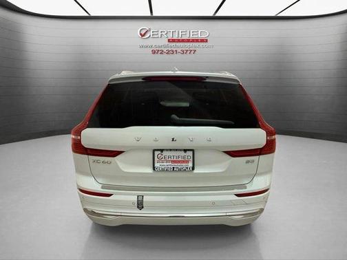 2023 Volvo XC60 B5 Plus Bright Theme