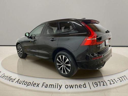 Onyx Black Metallic 2025 Volvo XC60 B5 Core