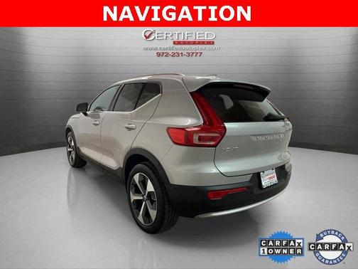2025 Volvo XC40 B5 Plus Bright Theme