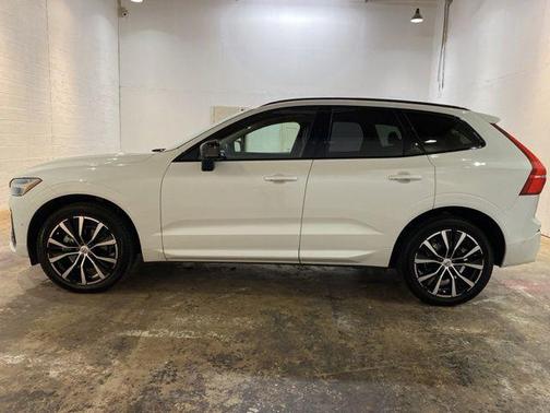 Crystal White 2025 Volvo XC60 B5 Plus