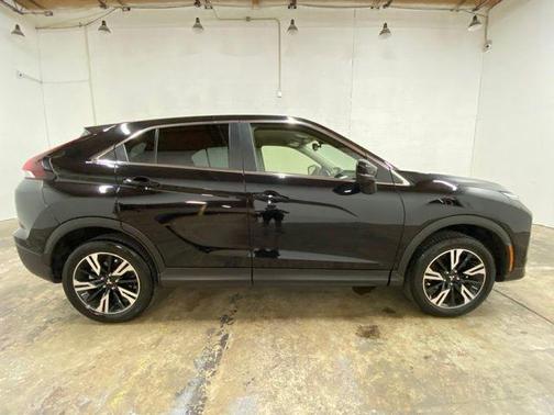Labrador Black Pearl 2026 Mitsubishi Eclipse Cross Black Edition S-AWC