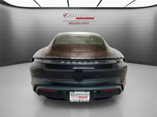 2022 Porsche Taycan Base