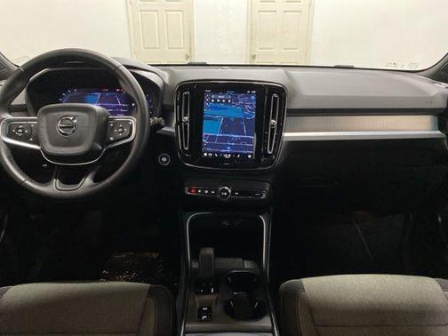 Silver 2025 Volvo XC40 B5 Core Bright Theme