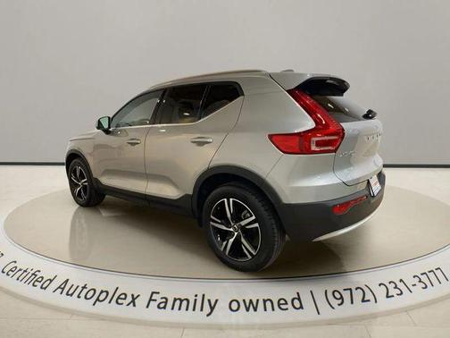 Silver 2025 Volvo XC40 B5 Core Bright Theme