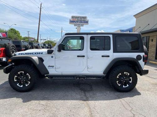 Bright White Clearcoat 2025 Jeep Wrangler 4xe Rubicon
