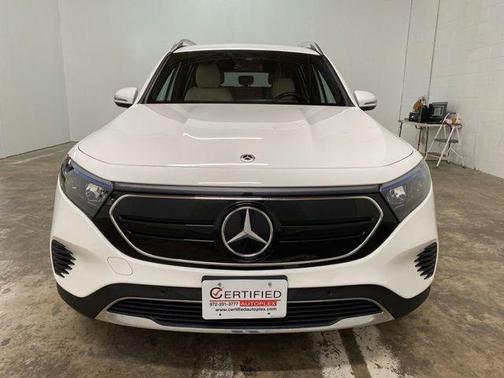 Polar White 2023 Mercedes-Benz EQB 300 4MATIC