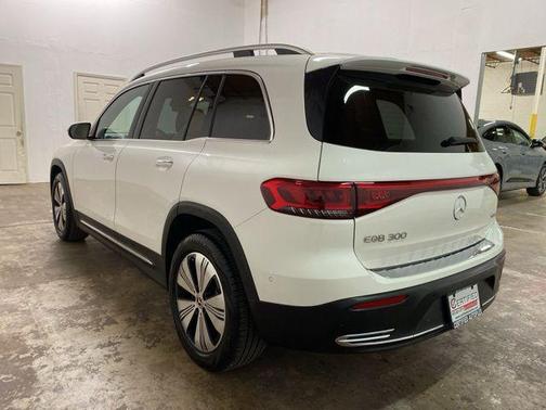 Polar White 2023 Mercedes-Benz EQB 300 4MATIC