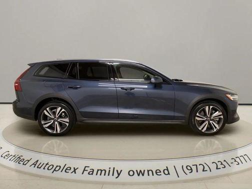 Denim Blue Metallic 2025 Volvo V60 Cross Country Plus, B5 AWD Gas (mild hybrid)