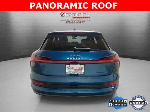 2022 Audi e-tron Premium Plus