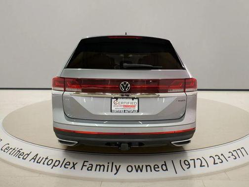 Silver Mist Metallic 2024 Volkswagen Atlas 2.0T SE w/Technology 4MOTION