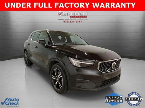 2025 Volvo XC40 B5 Core Bright Theme