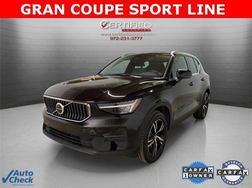 2025 Volvo XC40 B5 Core Bright Theme
